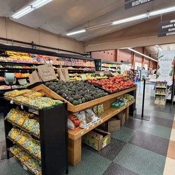 Ione Plaza Market