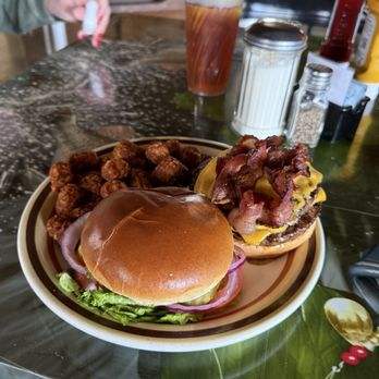 The Tackle Box Cafe